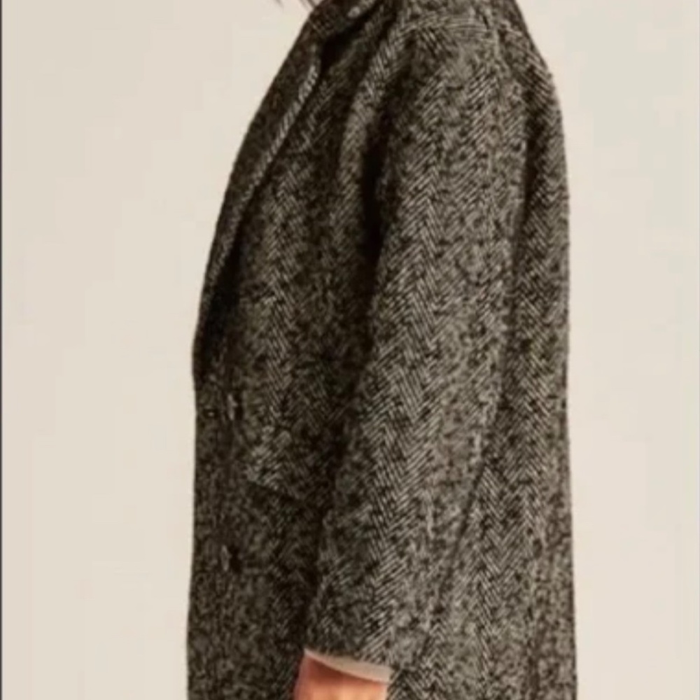 NWT Abercrombie Short Textured Coat in Black Herringbone - Picture 4 of 7